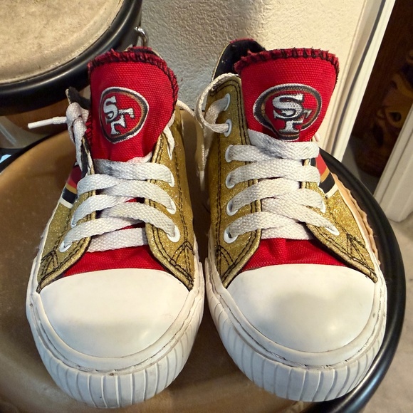 Women's 49ers Canvas Glitter Sneakers - Picture 5 of 8
